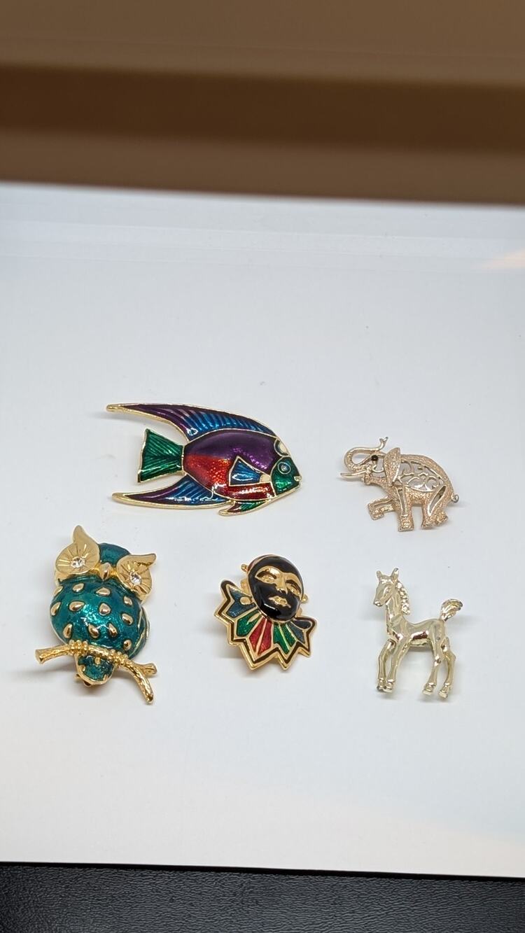 Sarah Coventry Multi Animal Brooch Pin Lot, Owl, Fish, Horse, Elephant 1 Signed
